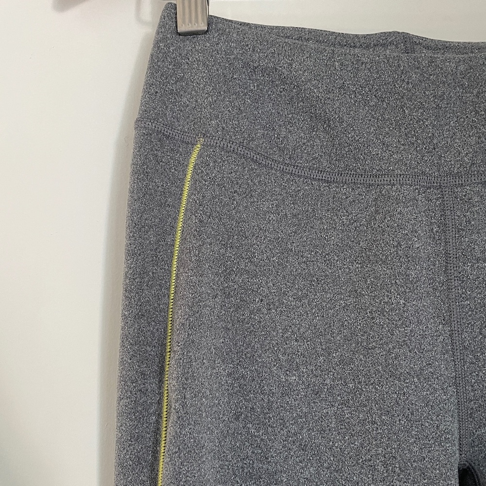 Uniqlo Grey Leggings - Picture 2 of 3